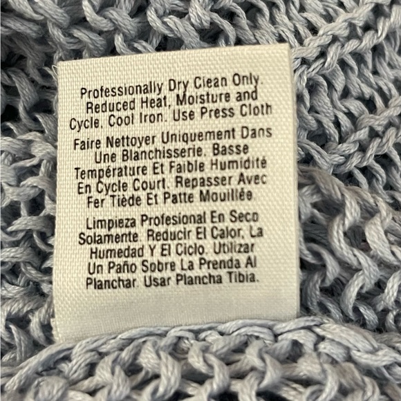 🔴 DKNY loosely knitted baby blue top. Size L - Picture 5 of 6